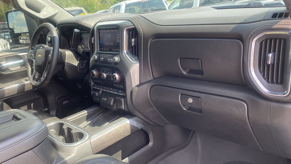 Used 2020 Chevrolet Silverado 2500 LTZ w/ LTZ Premium Package AWD/4WD image 11