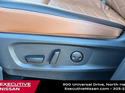 Certified 2025 Nissan Pathfinder Platinum AWD/4WD image 10