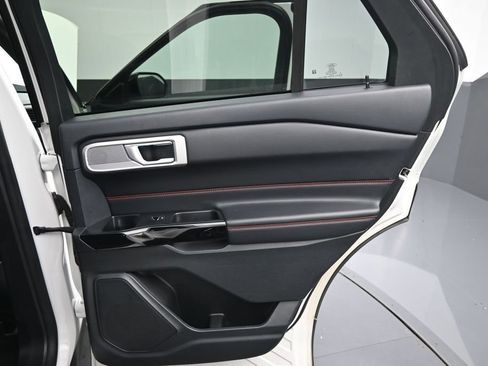 Used 2022 Ford Explorer ST-Line RWD image 23