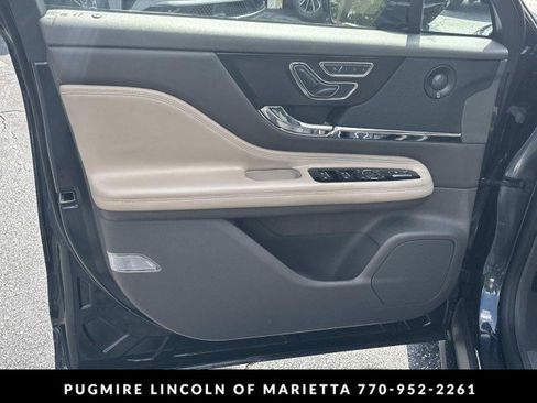Used 2020 Lincoln Corsair Reserve w/ Appearance Package FWD image 6