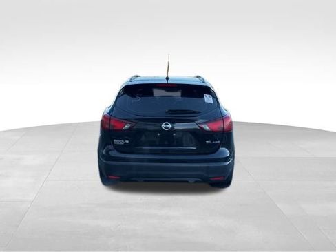 Used 2018 Nissan Rogue Sport SL image 6