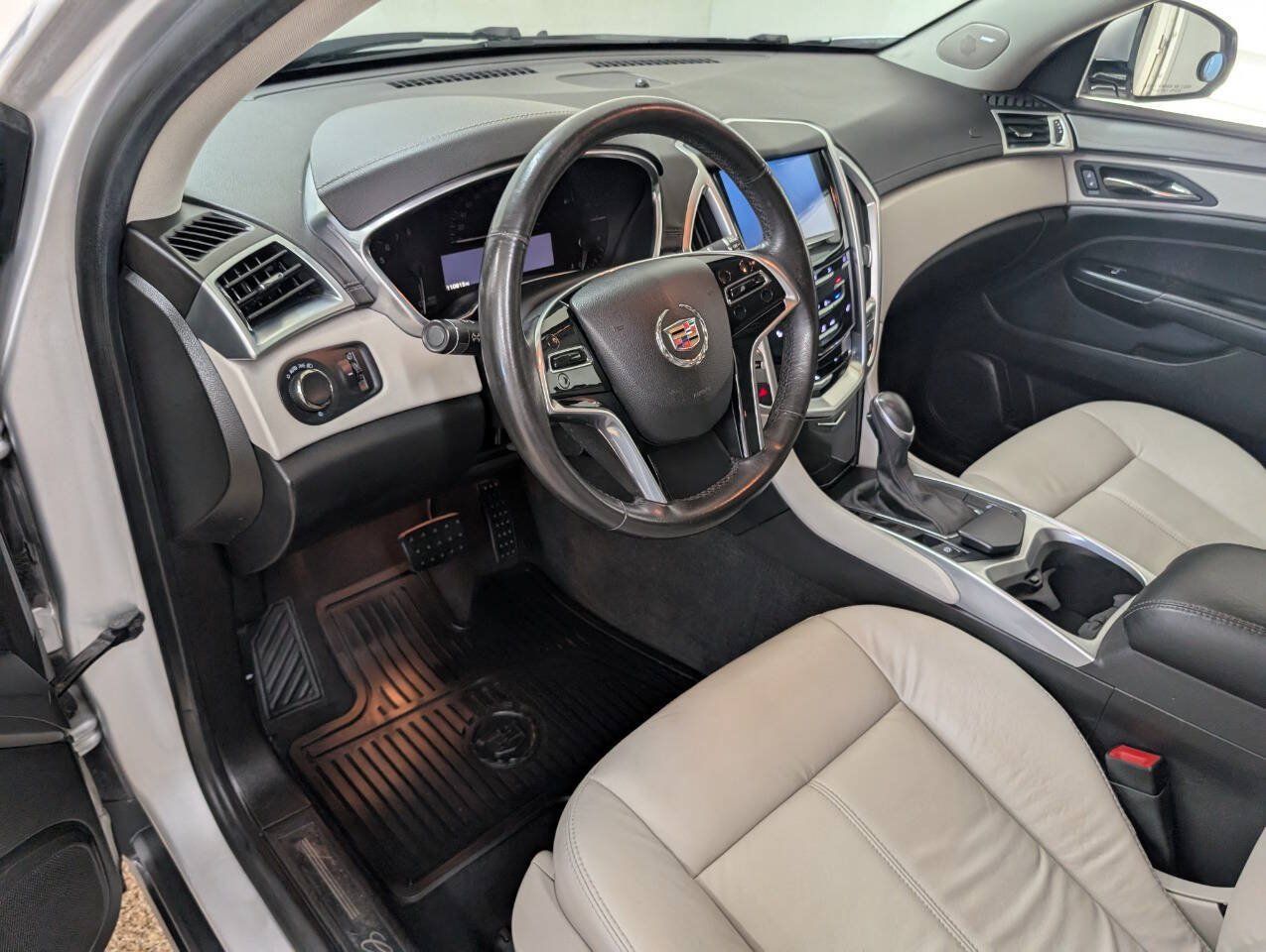 Used 2015 Cadillac SRX FWD image 8