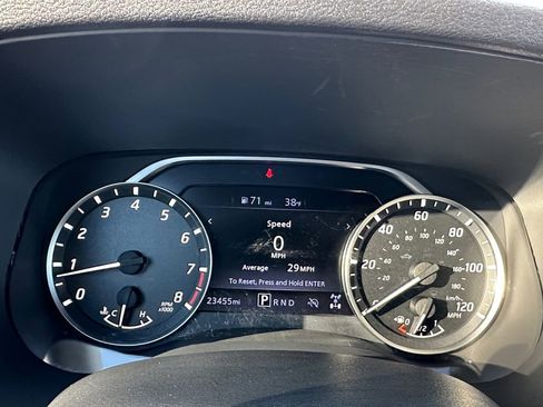 Used 2024 Nissan Frontier SV image 13