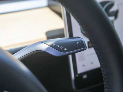 Used 2021 Tesla Model Y Long Range AWD/4WD image 19