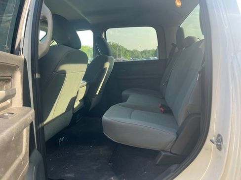 Used 2018 RAM 2500 Tradesman w/ Chrome Appearance Group AWD/4WD image 12