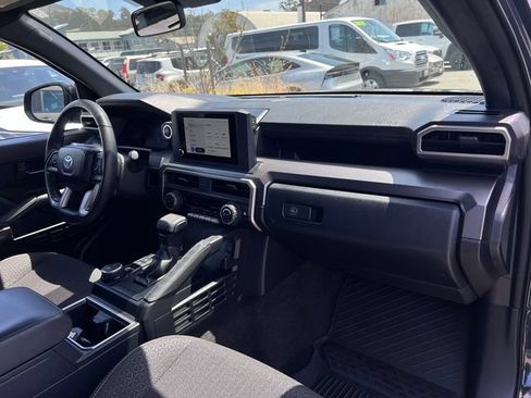 Used 2025 Toyota 4Runner SR5 AWD/4WD image 8