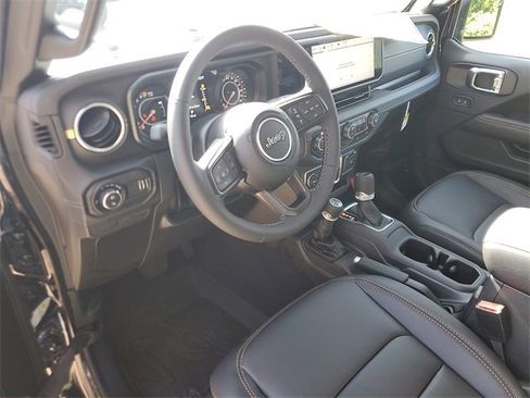 New 2025 Jeep Gladiator Sport image 18