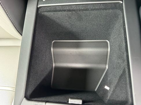 Used 2025 Porsche Cayenne E-Hybrid image 31