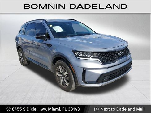 Used 2022 Kia Sorento S image 1