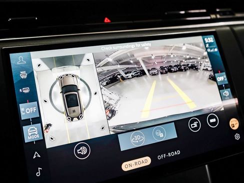 Used 2024 Land Rover Range Rover Long Wheelbase SE image 25