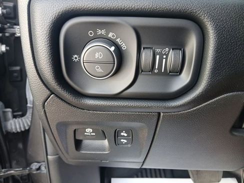 Used 2022 RAM 1500 Laramie RWD image 10