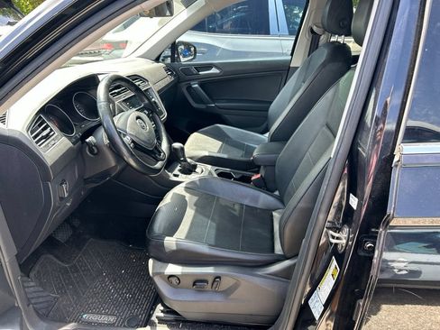 Used 2018 Volkswagen Tiguan SE FWD image 15