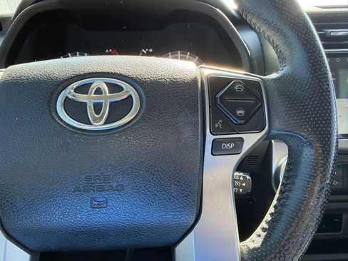 Used 2014 Toyota 4Runner SR5 RWD image 11
