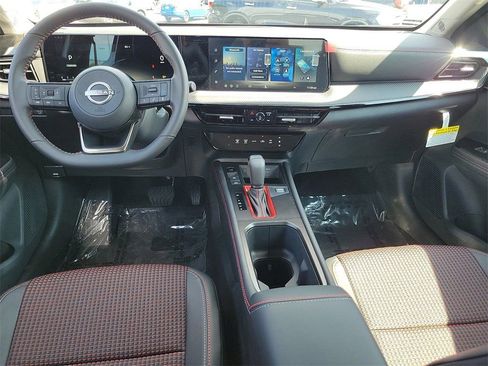 New 2026 Nissan Kicks SR FWD image 4