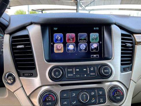 Used 2017 GMC Yukon XL Denali w/ Open Road Package AWD/4WD image 33