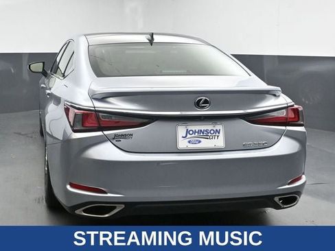 Used 2022 Lexus ES 350 Ultra Luxury w/ Accessory Package FWD image 10
