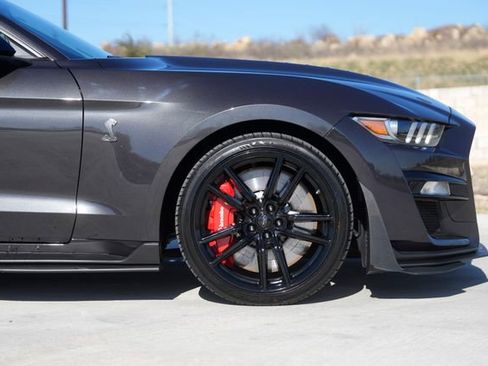 Used 2022 Ford Mustang Shelby GT500 w/ Technology Package image 4