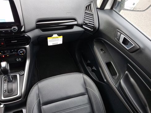 Certified 2022 Ford EcoSport Titanium image 16