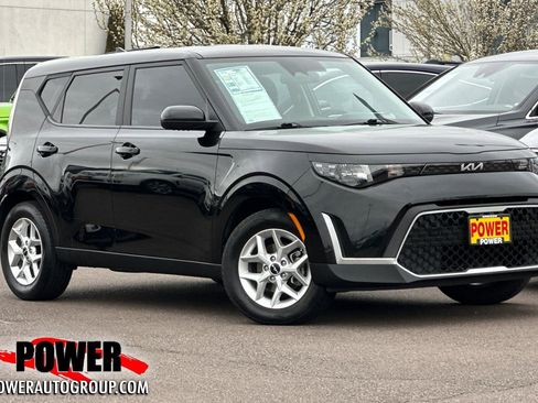 Used 2023 Kia Soul LX w/ LX Technology Package image 1