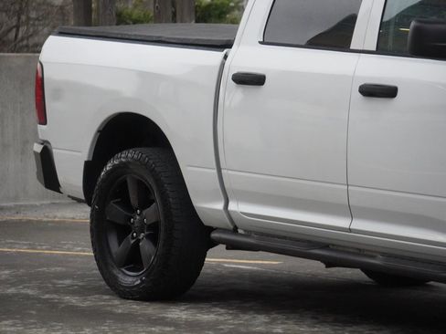 Used 2016 RAM 1500 Express image 40