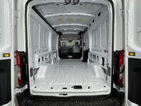 New 2026 Ford Transit 250 148 Medium Roof Extended AWD image 4