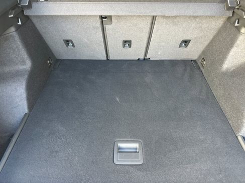 Used 2025 Audi Q3 2.0T Premium w/ Convenience Package image 15