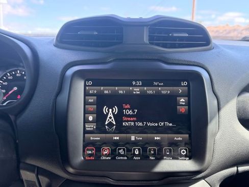 Used 2022 Jeep Renegade Trailhawk w/ Trailer Tow Group image 14