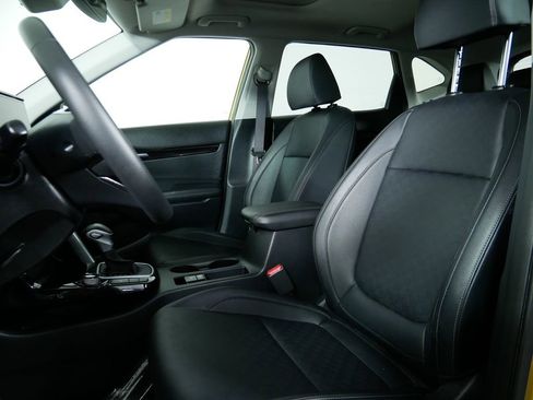 Certified 2023 Kia Seltos SX w/ SX Sunroof Package image 15