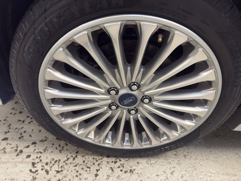 Used 2016 Ford Fusion Titanium FWD image 32