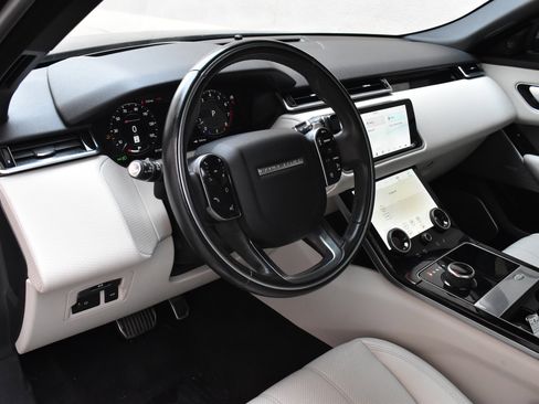 Used 2020 Land Rover Range Rover Velar R-Dynamic S image 17