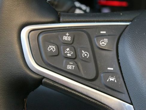 Used 2023 Chevrolet Equinox Premier AWD/4WD image 24