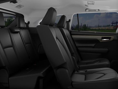 New 2026 Toyota Highlander Limited AWD/4WD image 2
