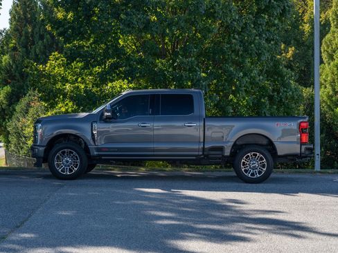 Used 2024 Ford F250 Limited w/ FX4 Off-Road Package image 3