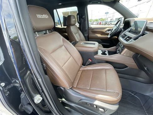 Certified 2021 Chevrolet Tahoe High Country w/ Premium Package AWD/4WD image 29
