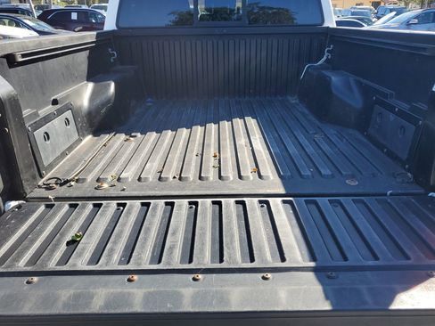 Used 2017 Toyota Tacoma SR5 image 11