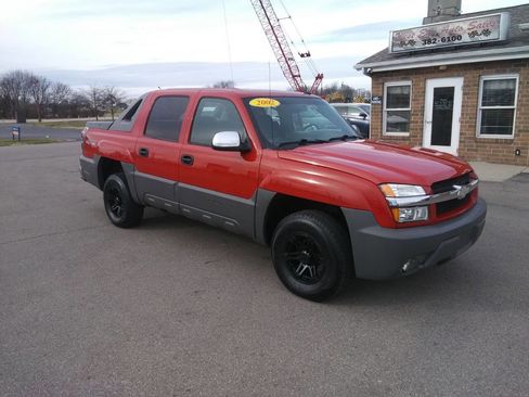 Used 2002 Chevrolet Avalanche 4x4 w/ Convenience Pkg image 3