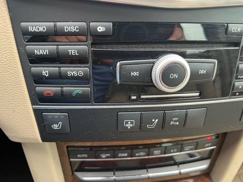 Used 2011 Mercedes-Benz E 350 4MATIC Sedan image 24