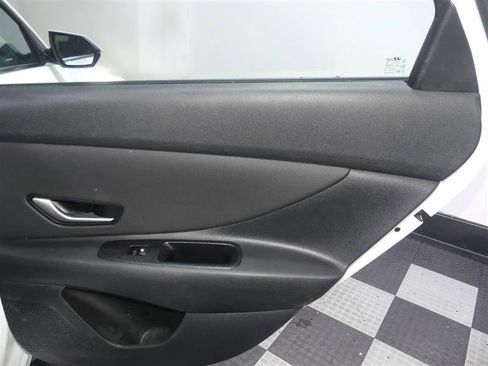 Used 2025 Hyundai Elantra Limited FWD image 26