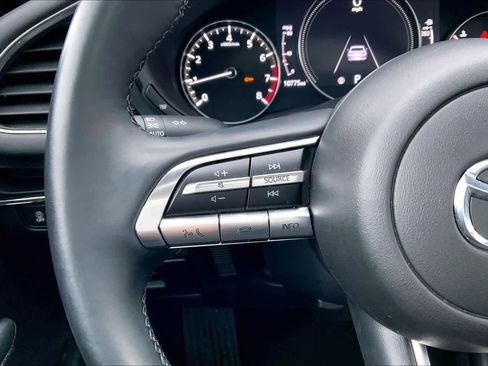 Used 2022 MAZDA MAZDA3 s image 23