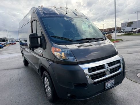 Used 2018 RAM ProMaster 2500 w/ Premium Appearance Group image 8
