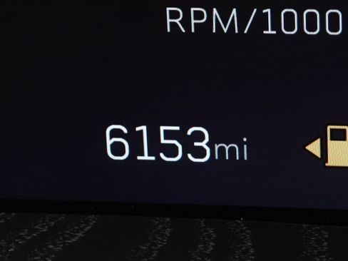 Used 2025 Cadillac Escalade Premium Luxury w/ Touring Package image 21