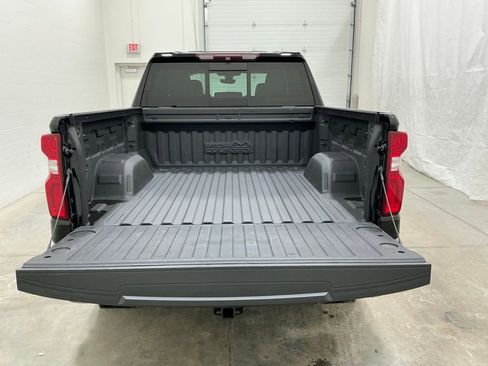 Used 2019 Chevrolet Silverado 1500 High Country w/ Technology Package image 26