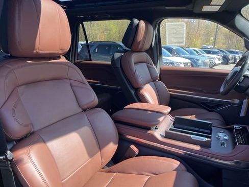 New 2026 Lincoln Navigator L Reserve AWD/4WD image 73
