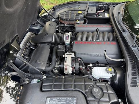 Used 2004 Chevrolet Corvette Coupe RWD image 61