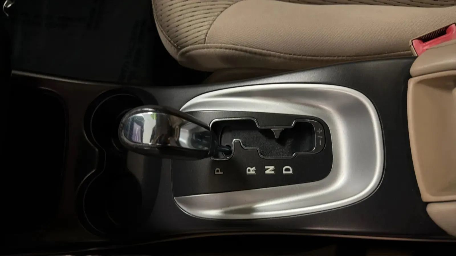 Used 2013 Dodge Journey SXT w/ Flexible Seating Group FWD image 12