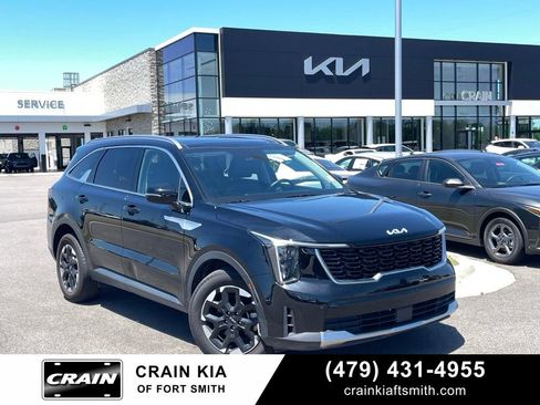 Certified 2025 Kia Sorento S w/ Panoramic Sunroof Package FWD image 1