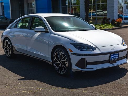 Used 2024 Hyundai Ioniq 6 SEL AWD/4WD image 2