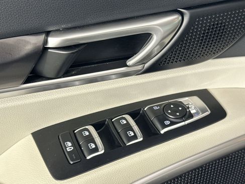Used 2024 Kia Telluride S FWD image 13