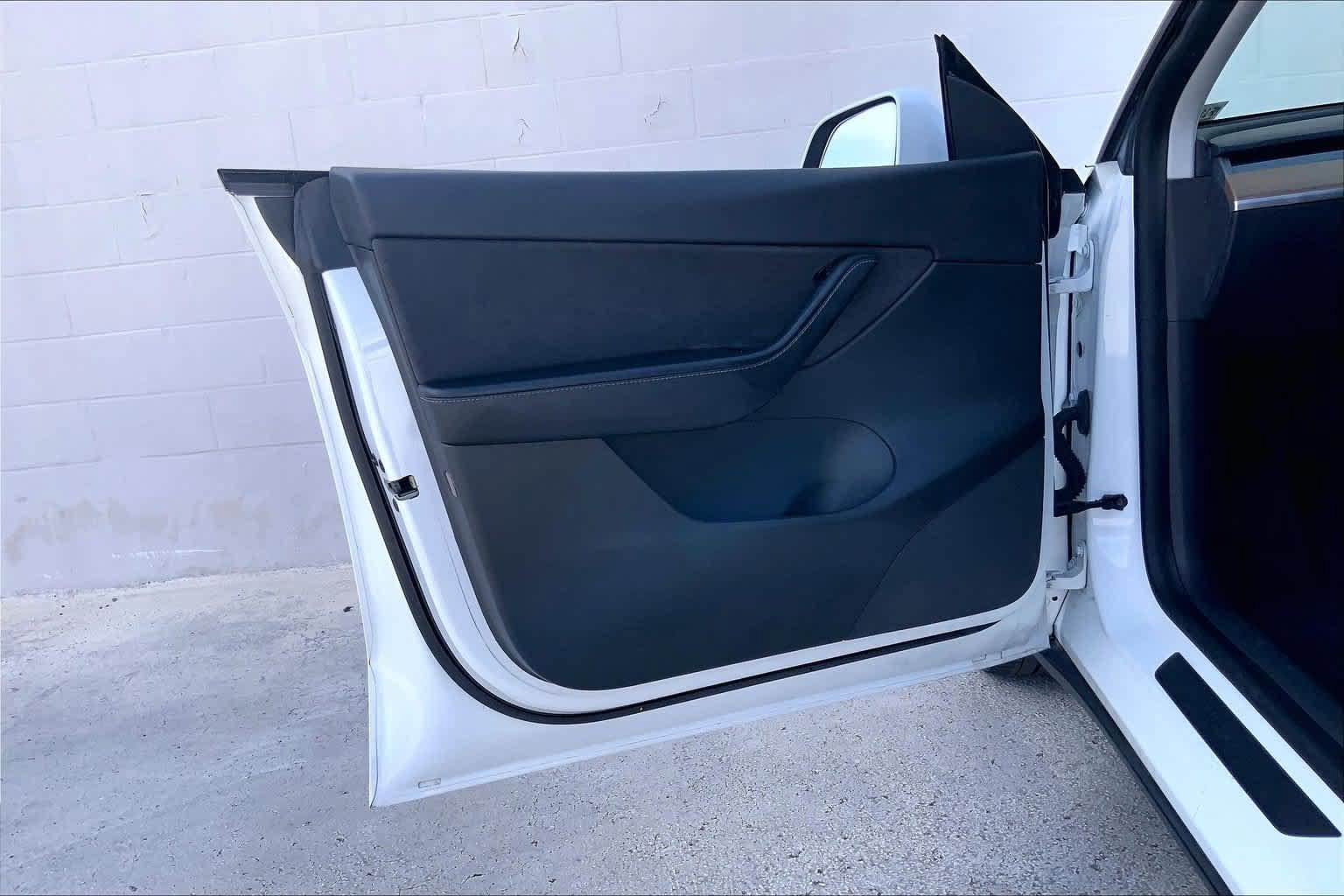 Used 2021 Tesla Model Y 2WD image 27