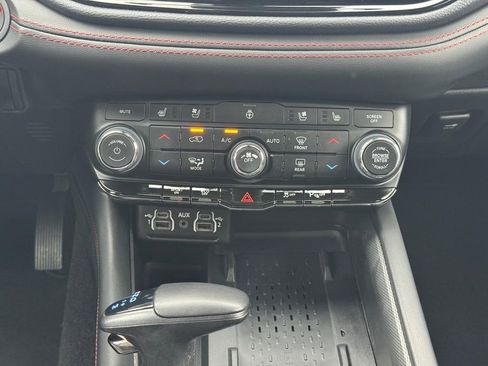 Used 2025 Dodge Durango R/T AWD/4WD image 18